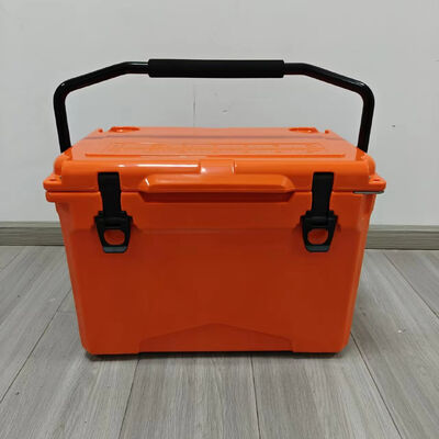 مبردات صناعية بسعر المصنع، مبردات حديثة 12QT/18QT/25QT معزولة للتخييم مع مقبض لصندوق مبرد مصبوب بالدوران في الهواء الطلق